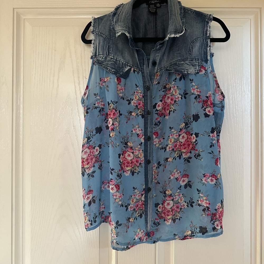 Papillon Blanc Blue Pink Sleeveless Polo Button Down